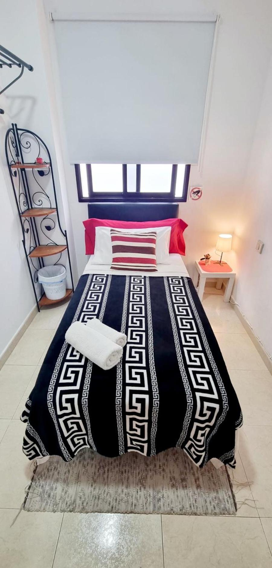 Almar We Go! Habitaciones Privadas En Alcala - Private Rooms - Pieces Privees - In Shared Apartment Exterior photo