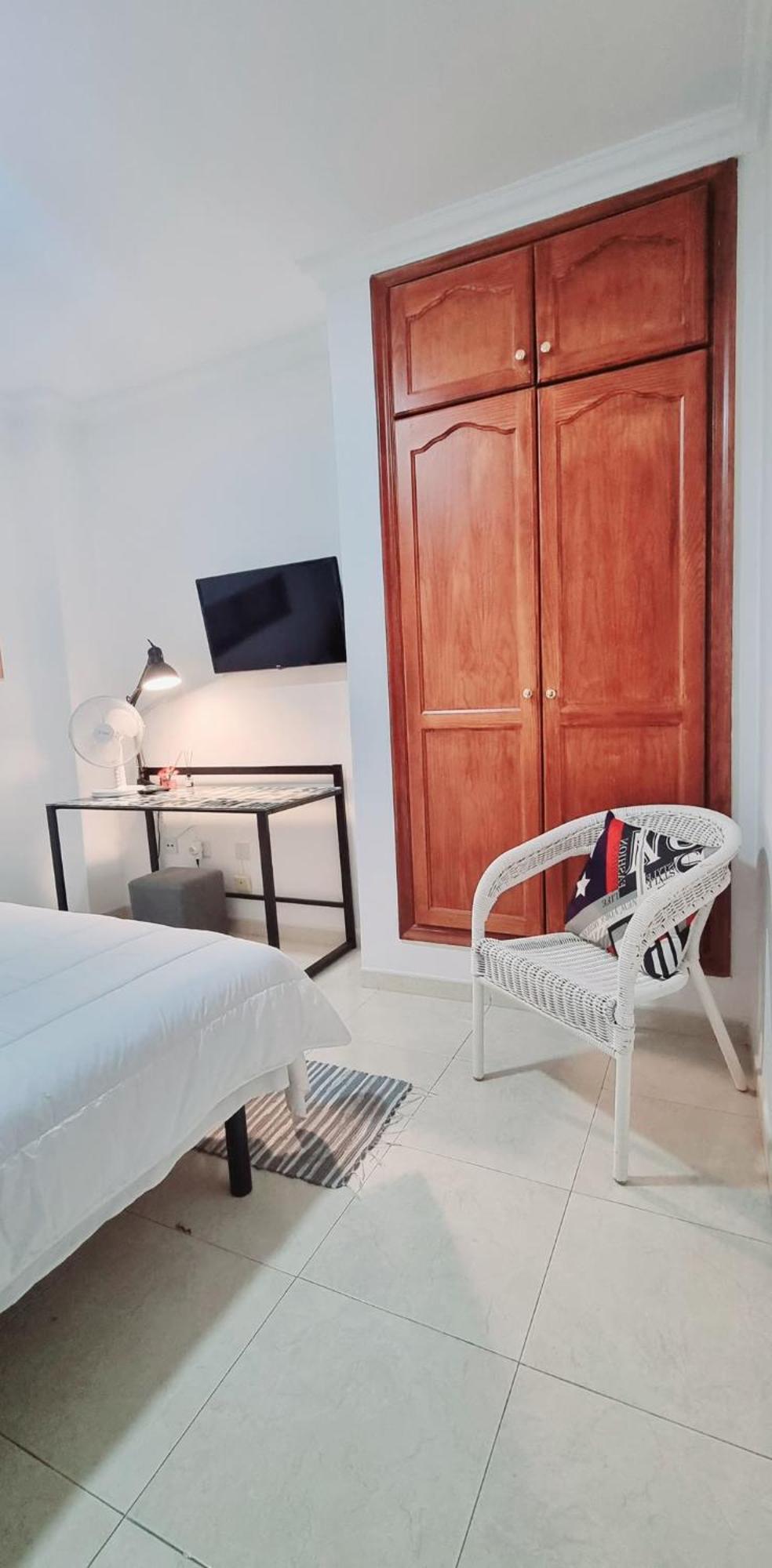 Almar We Go! Habitaciones Privadas En Alcala - Private Rooms - Pieces Privees - In Shared Apartment Exterior photo